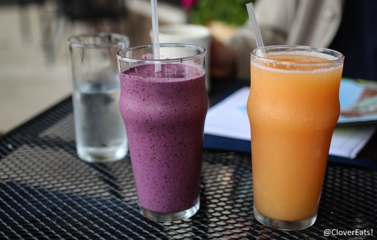 Breakfast smoothie and grapefruit juice