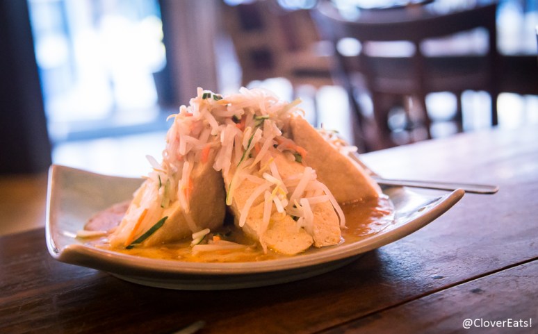 Tofu Sumbat Blanched bean sprouts and julienne cucumber stuffed in four tofu triangles served with a very spicy shrimp paste peanut sauce or with our mild or medium peanut sauce