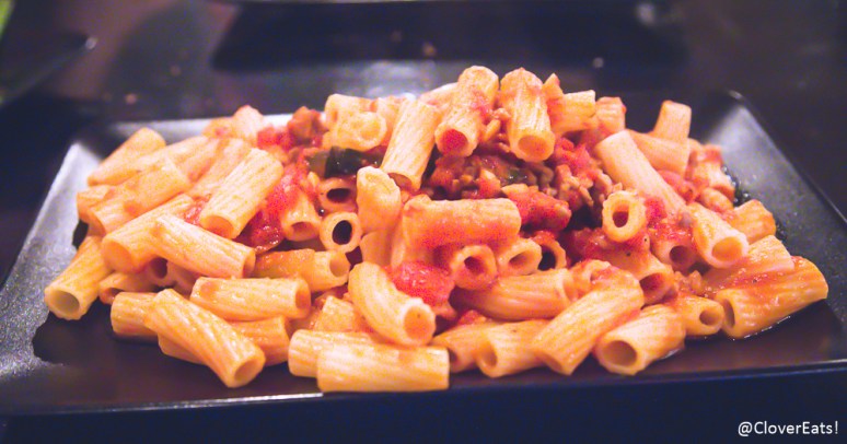 Loose sausage, long hots, garlic, marinara, rigatoni